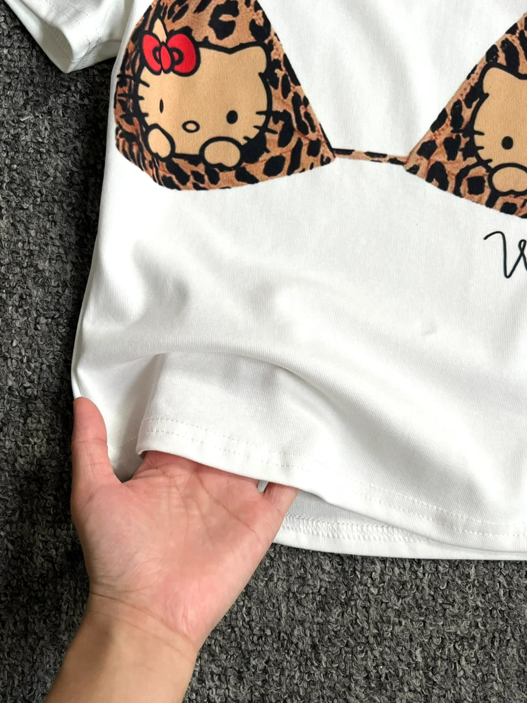 Hello Kitty Short-Sleeved T-Shirt, Fetro Leopard Print, Bikini Design