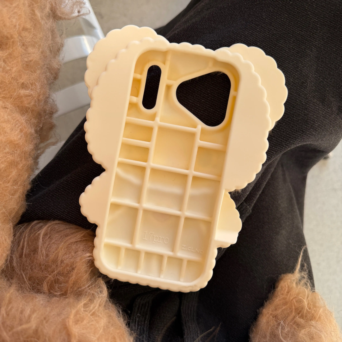 HK Cute Leopard-Print Plush Silicone Phone Case