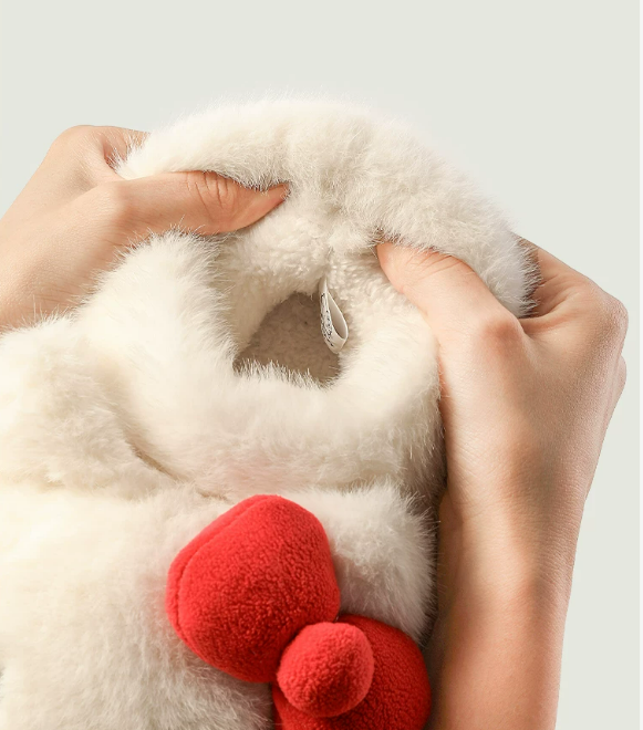 HK closed-toe slippers for warmth