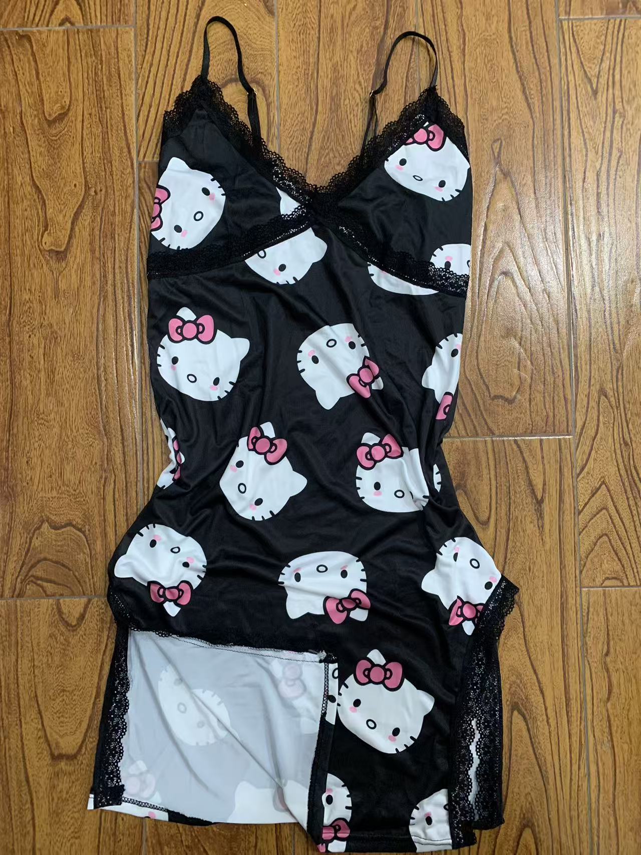 HK bathrobe V-neck camisole nightgown