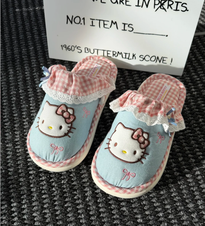HK lace-trimmed slippers
