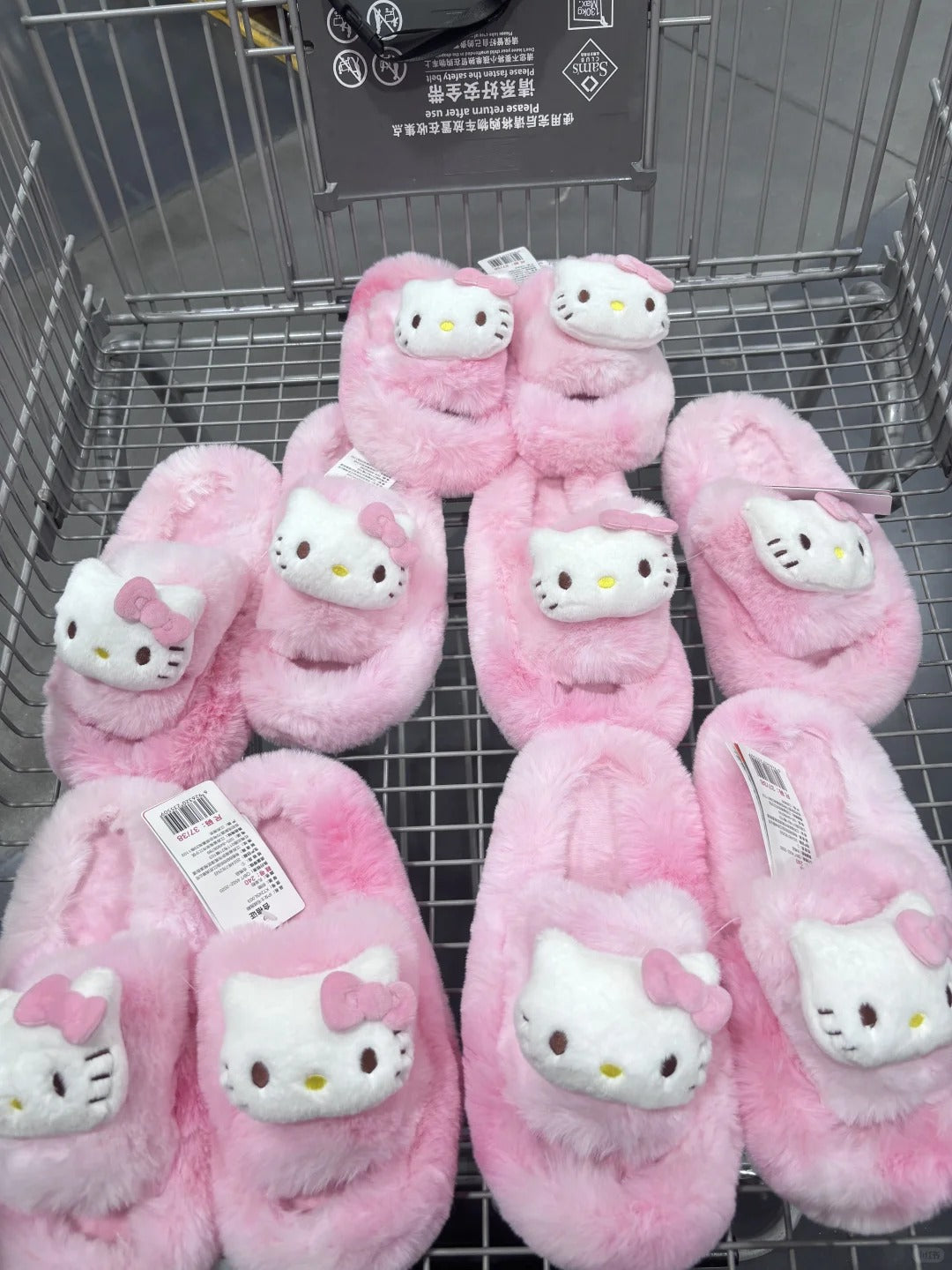 Hello Kitty Plush Fluffy Slippers Ladies home slippers