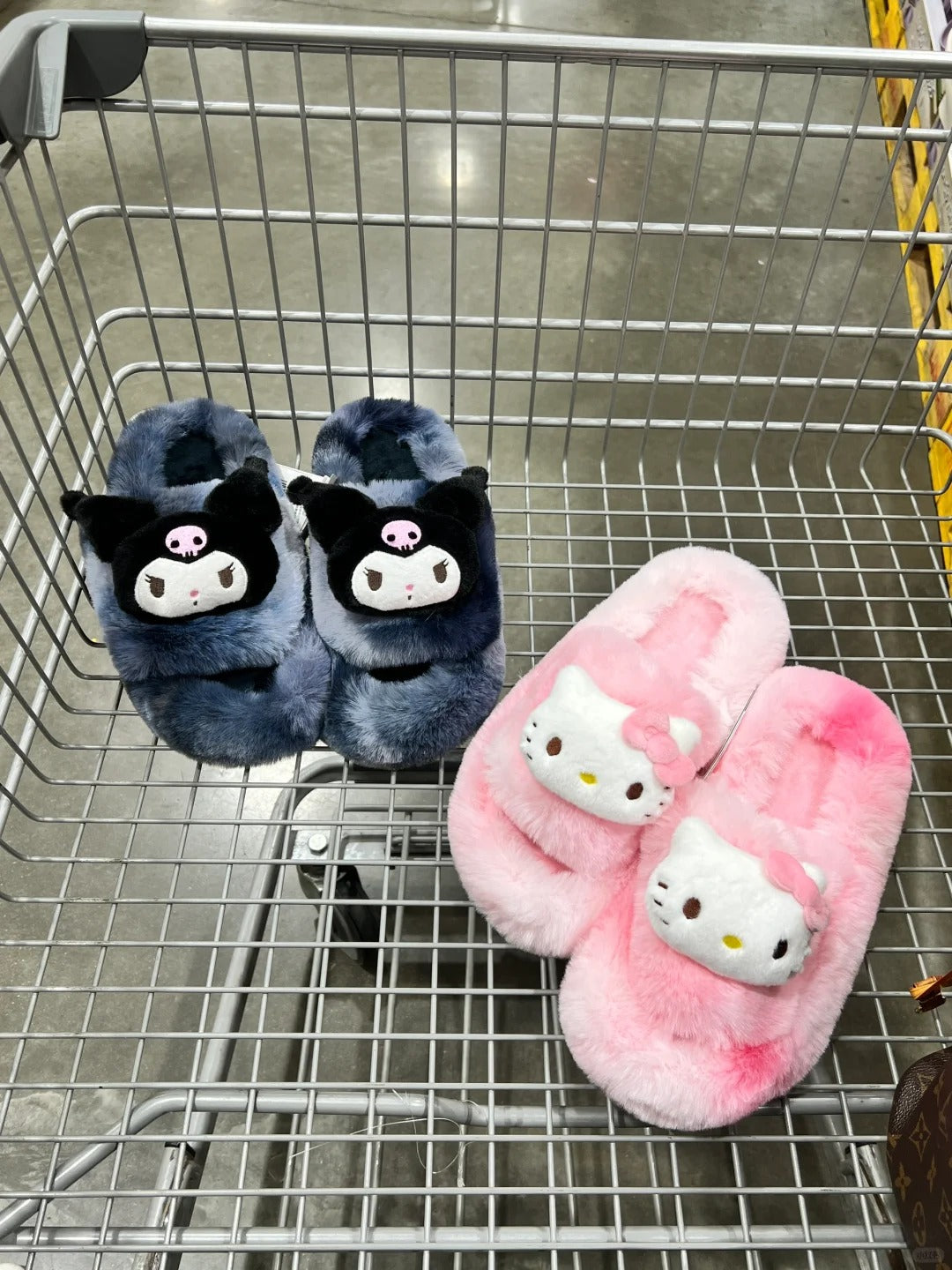 Hello Kitty Plush Fluffy Slippers Ladies home slippers