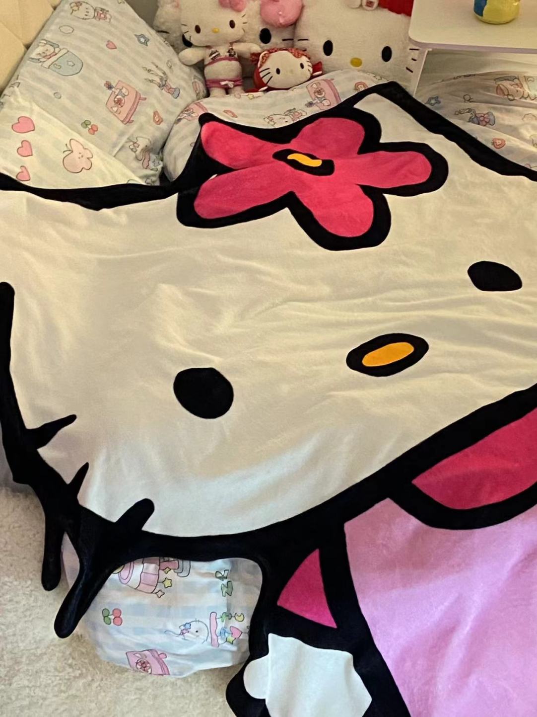 Hello kitty Shape Blanket Cute Blanket Lightweight Super Soft Cozy for Bed