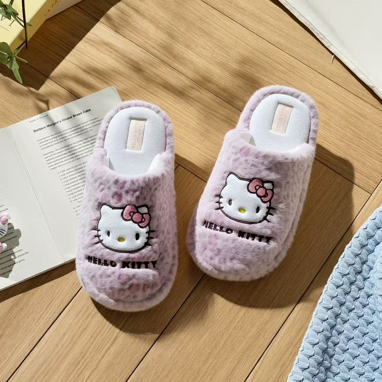 Hello Kitty Leopard Fluffy Slipper