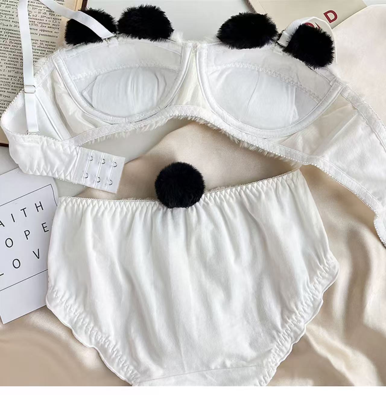 Plush wire-free bra and lingerie set, cute yet sexy.