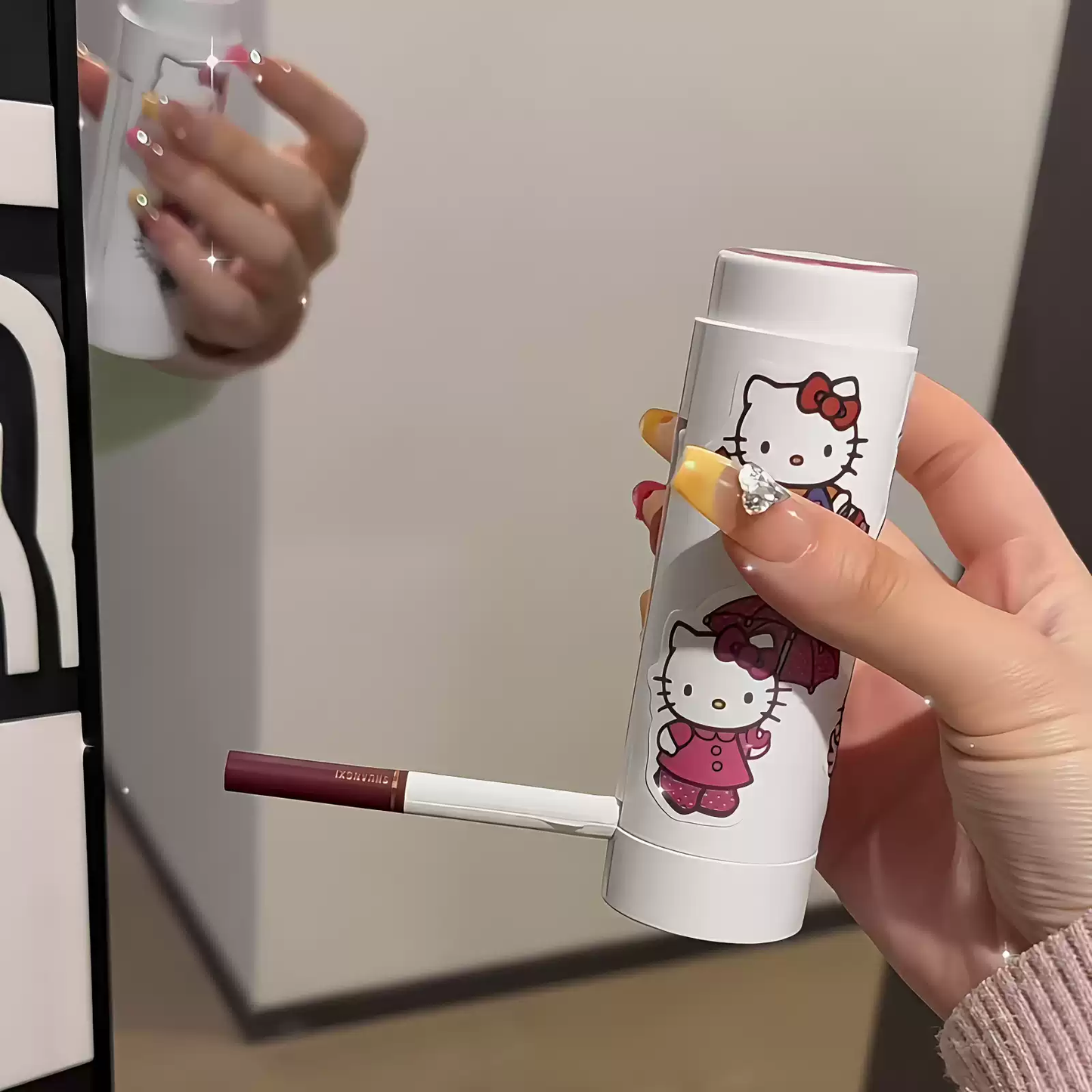 HK  Cigarette Dispenser